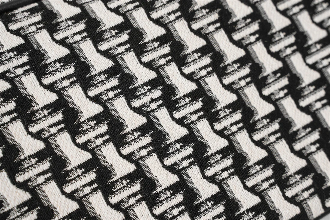 Luxuriöse Umhängetasche im Designer-Stil, Herren-Schultertasche aus Canvas mit Patchwork-Details und PU-Leder, Herren-Schulter-Messenger-Tasche, Handtasche, rechteckige Geldbörse. – Detail 11