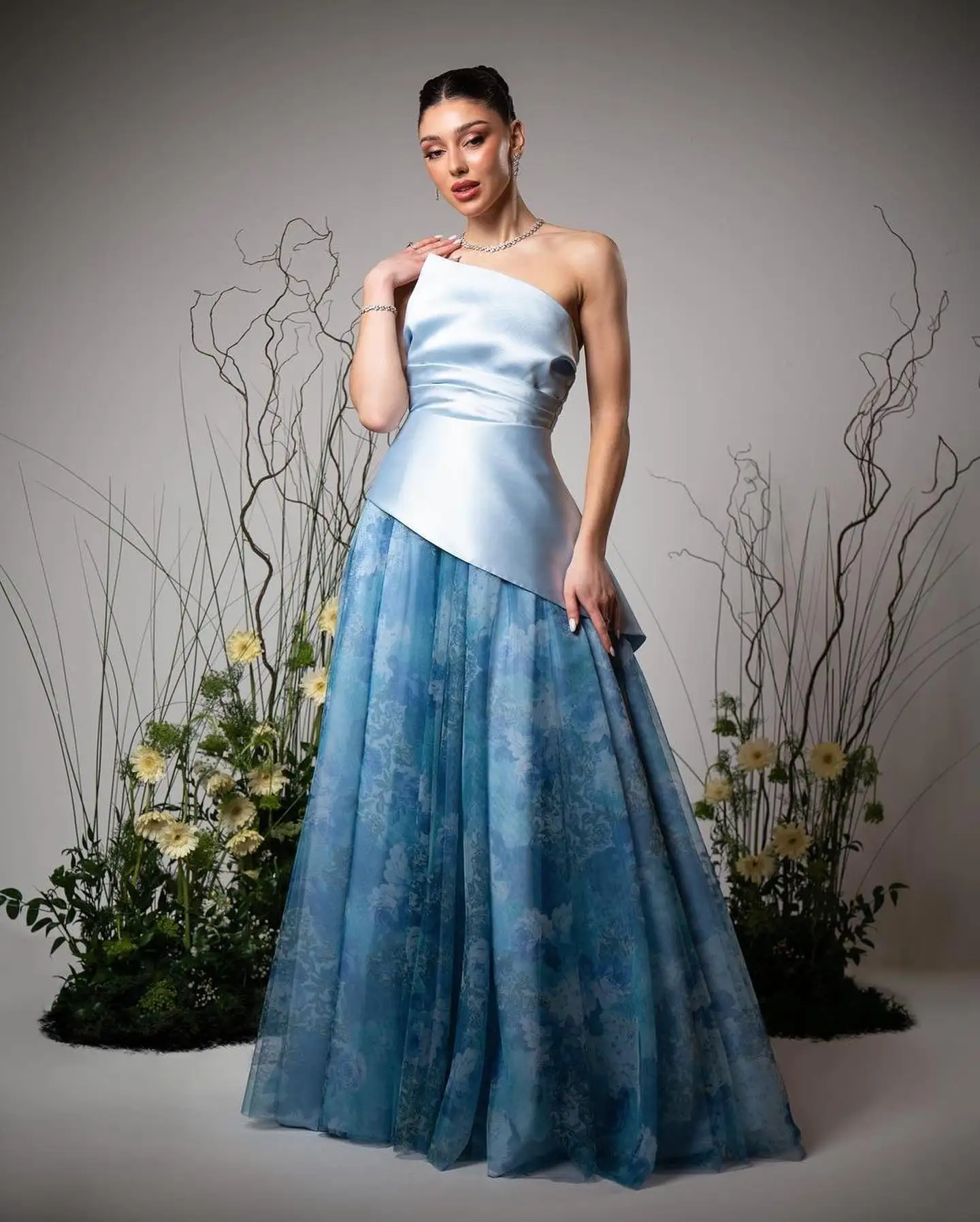 

Customized Exquisite Tulle and Satin Evening Dress Modern A-Line Sleeveless Strapless Printing and Pleats Sweep Train Prom Gown