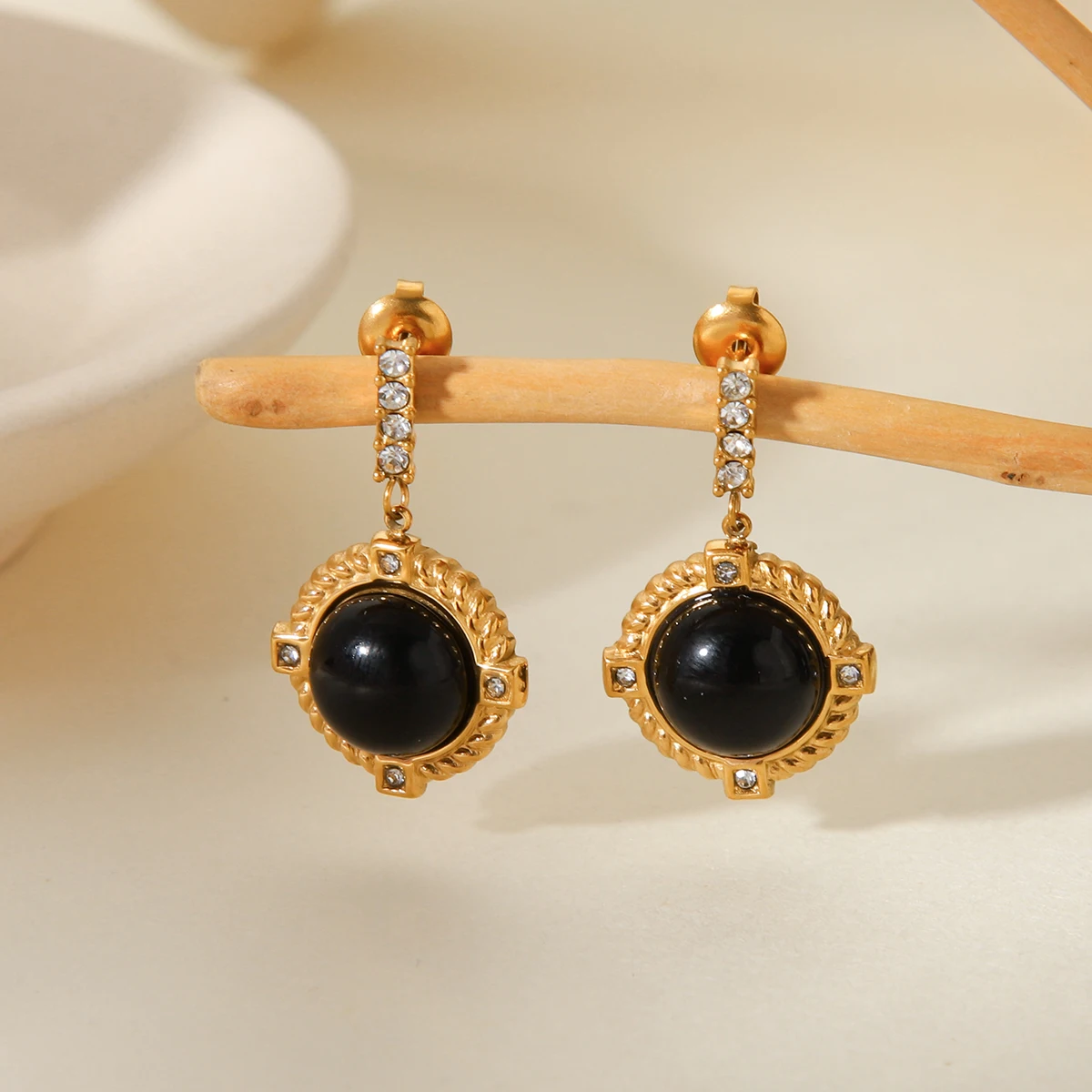 

Ladies Design Black Stone Earrings With Micro Inlaid Zircon Exaggerated Personality Stainless Steel Earrings Jewelry Gift