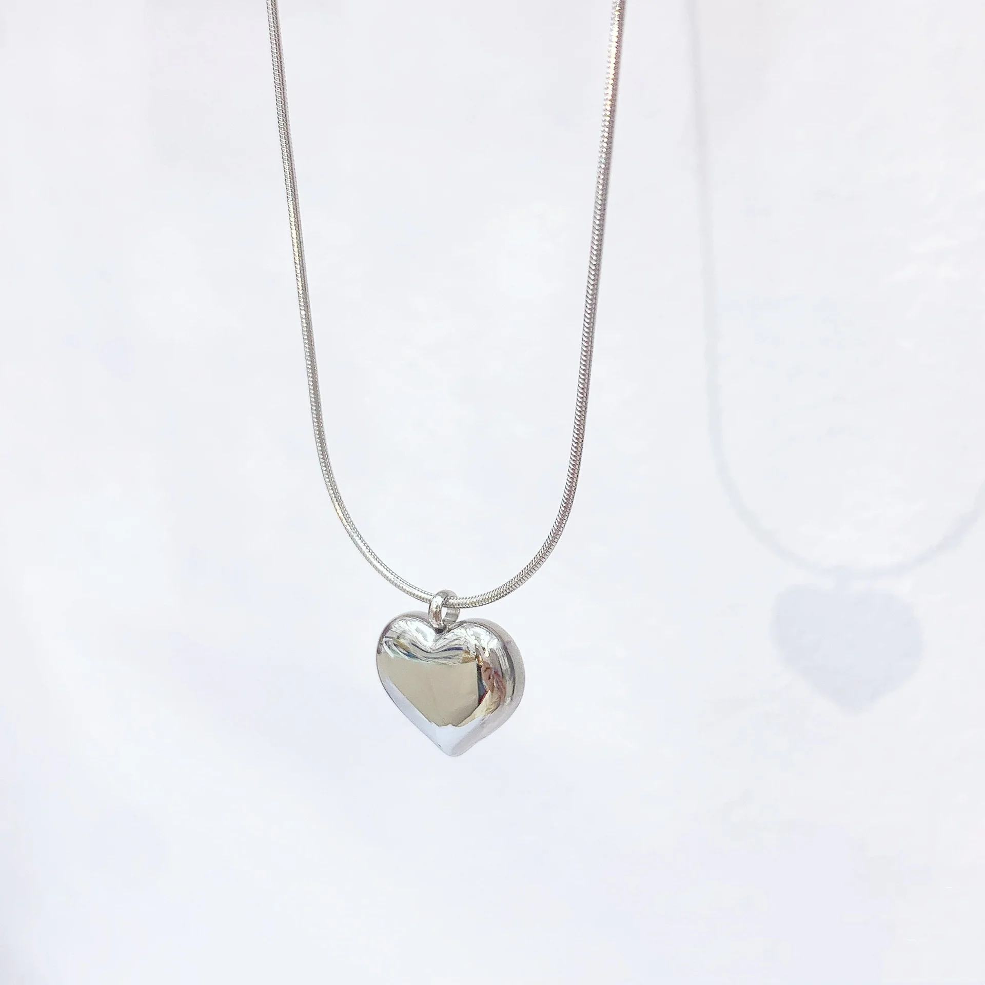 Lateefah Explosion Simple Stainless Steel Three-dimensional Heart Necklace Female Entity Glossy Jewelry