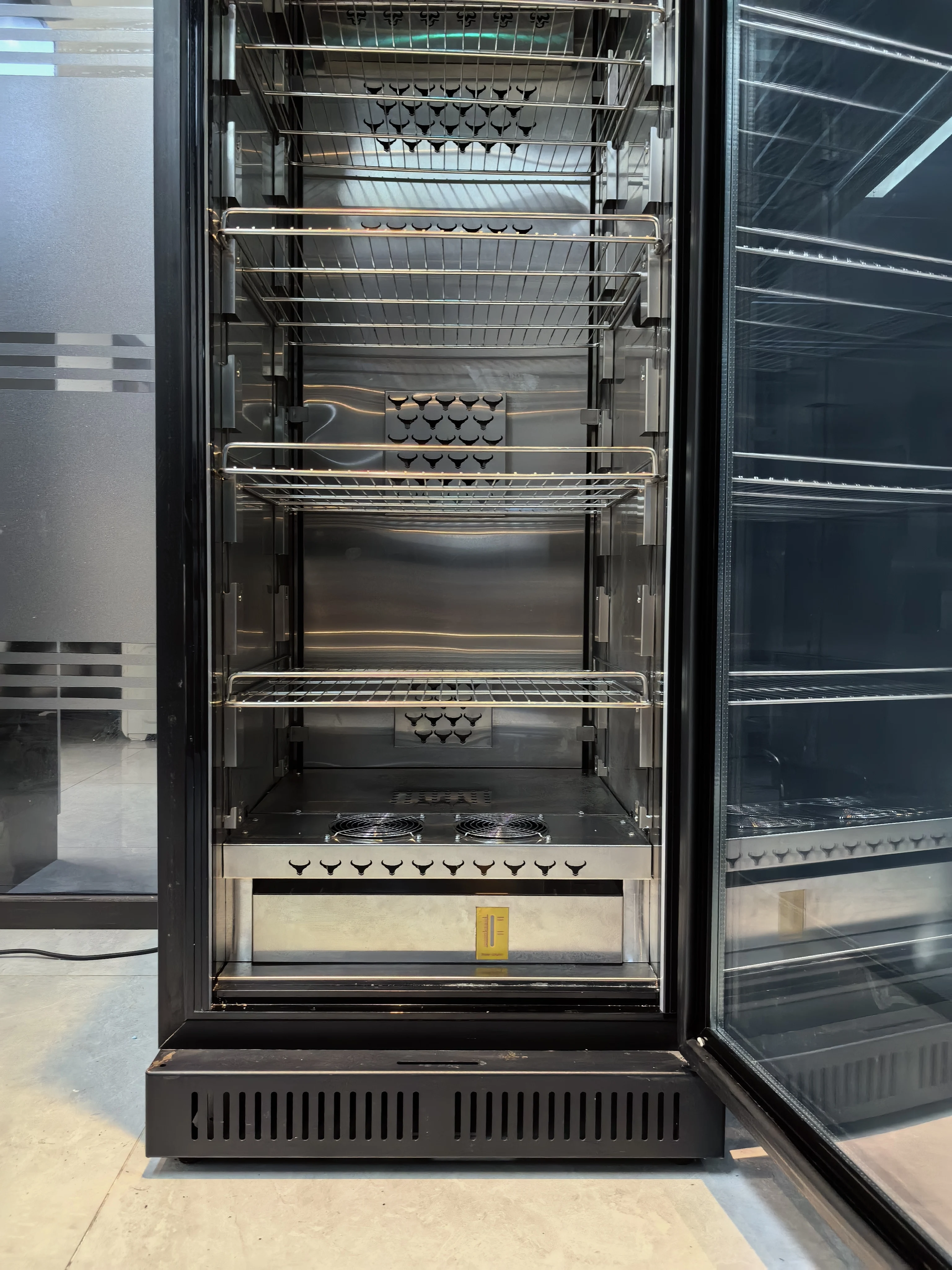 Low Temperature 304 Stainless Steel Dry Aging Cabinet with Automatic Defrost for Red Meat Ripening