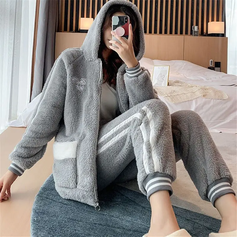 Pajamas Women's Autumn Winter Coral Fleece Thickened Fleece Flannel Fattened Extra Size Can Be Worn Outside Suit Loungewear