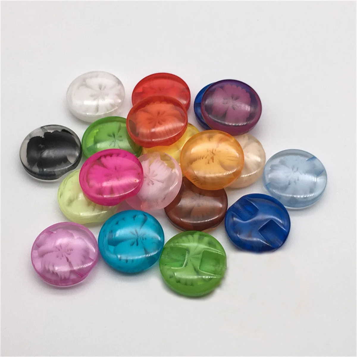 100pcs 13mm dark eye transparent flower sweater buttons Glossy resin buttons colored flower high-grade buttons