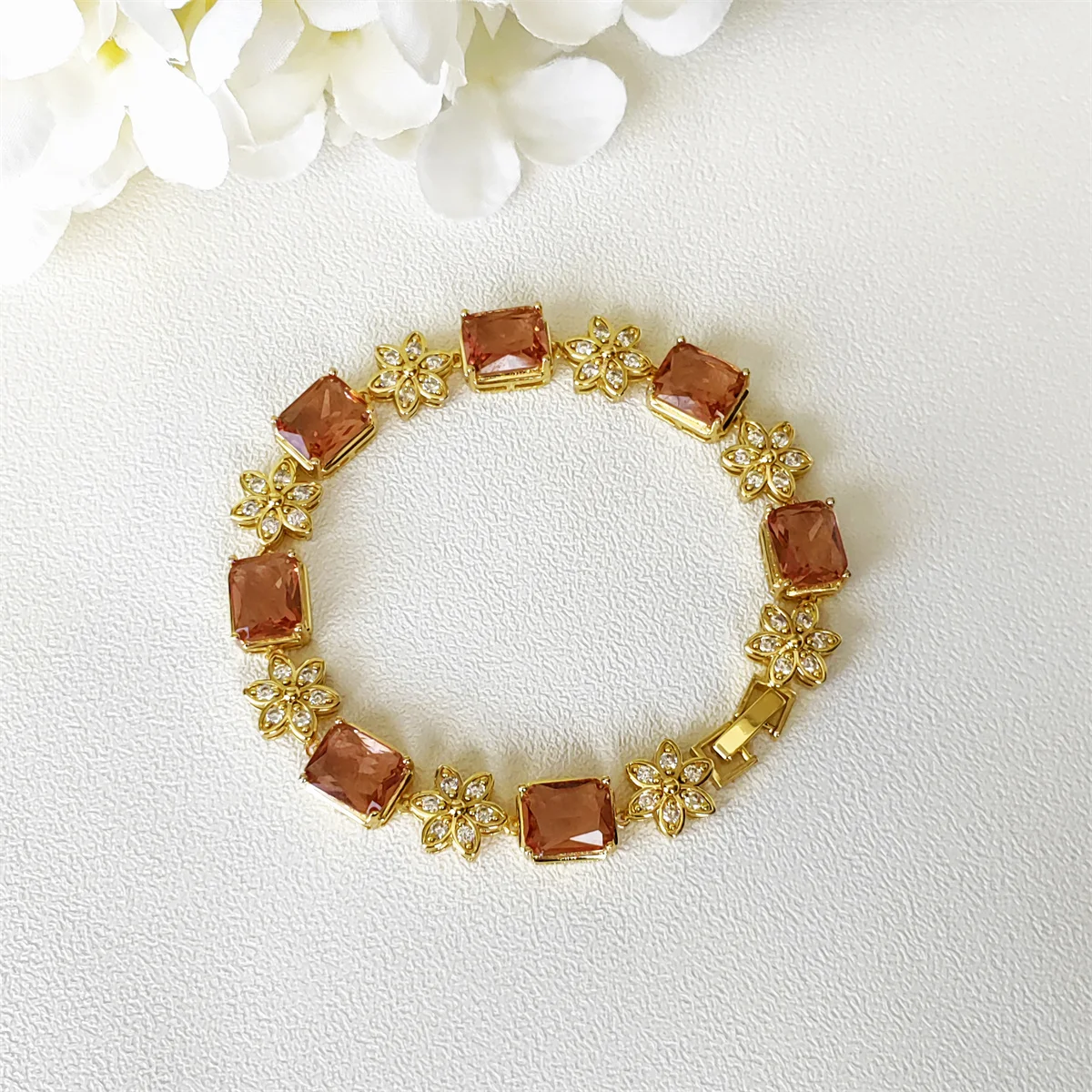BOCARMAN Schmuckset aus synthetischem, farbwechselndem Diaspor, rechteckiger Ring, Ohrringe, Armband, Halskette, verschiedene Beleuchtungsarten – Detail 11