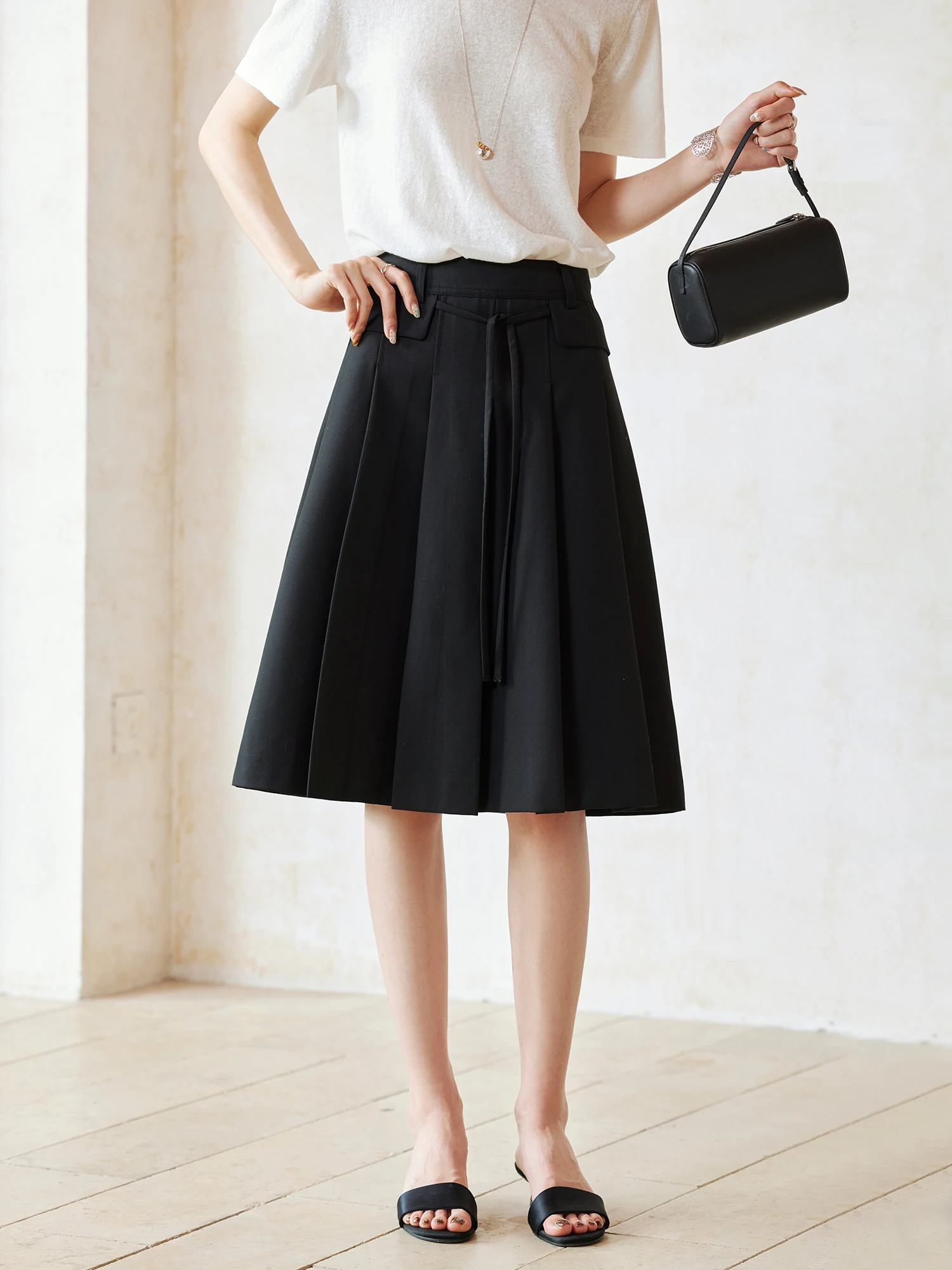 

Ji Qirui Knowledgeable Elegant Pleated Skirt High Waist Commuter Versatile College Style Skin-friendly Breathable Polyester