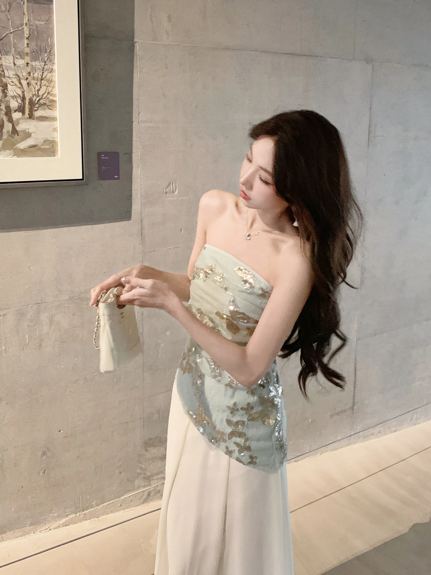 

Gogo Home Sequin Tube Top Sleeveless Wrap Chest Spicy Girl Shirt Design Sense Women's Fashion Polyester Material