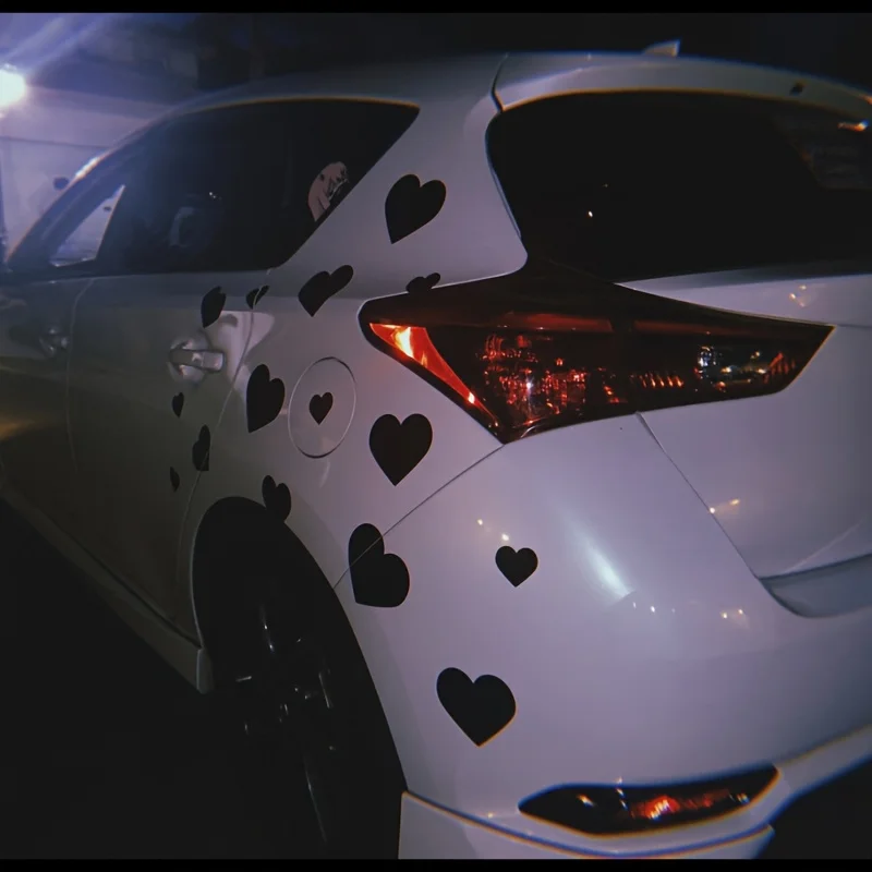 30pcs Hearts Car Stickers Self-adhesive Vinyl Decals Fender Bumper Body Waterproof Decoration Scratch Covering Auto Accessories