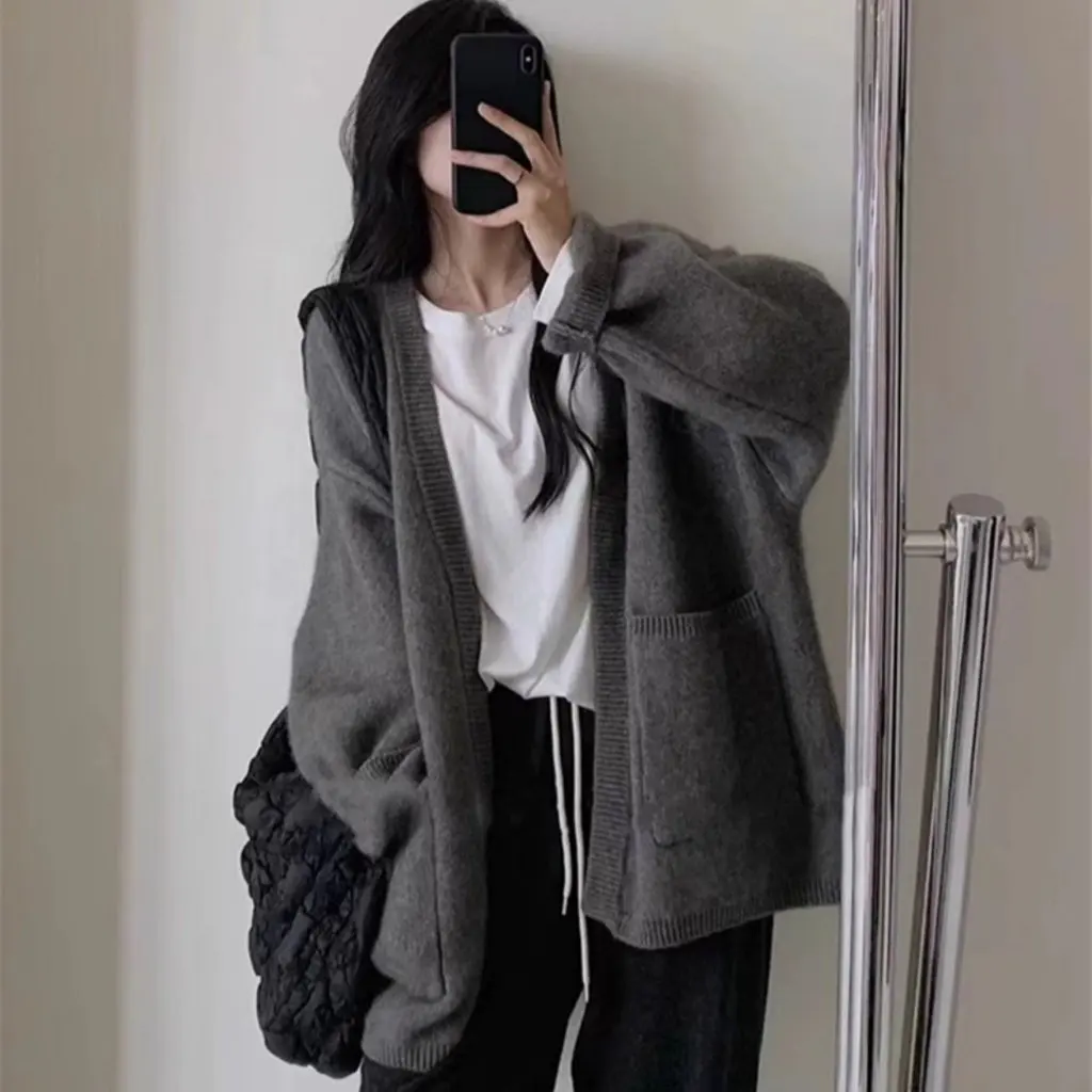 

Women's Gray Knitted Cardigan Sweater Jacket Early Autumn Lazy Style Top Design for Autumn And Winter Niche Fashion