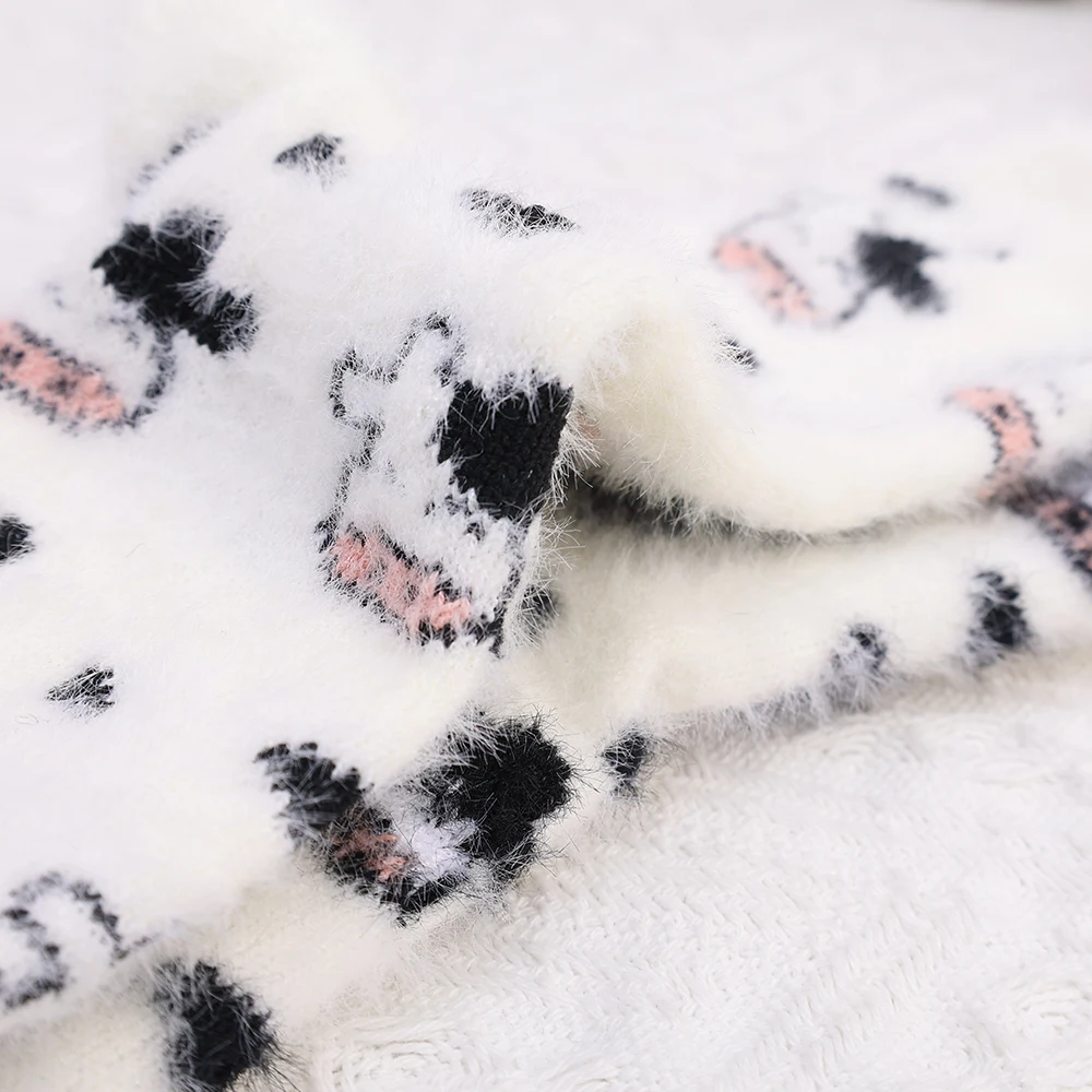 1/2Pairs Cartoon Cow Plush Mid-Tube Socks Women Girls Lovely Fuzzy Milk Spotted Pattern Thickened Stocking Autumn Winter Socks