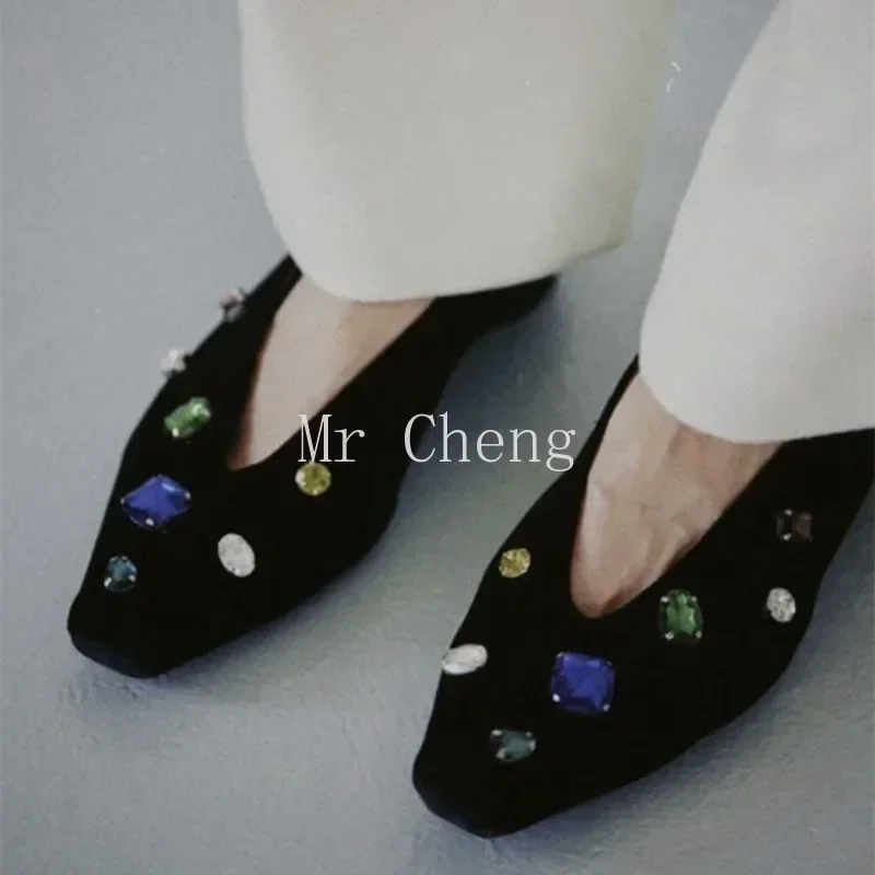 Fall 2024 New Green Rhinestone Black Elegant Mid Heel Vintage Velvet Low Heeled Ballet Flats Granny Shoes Luxury Designer Shoes