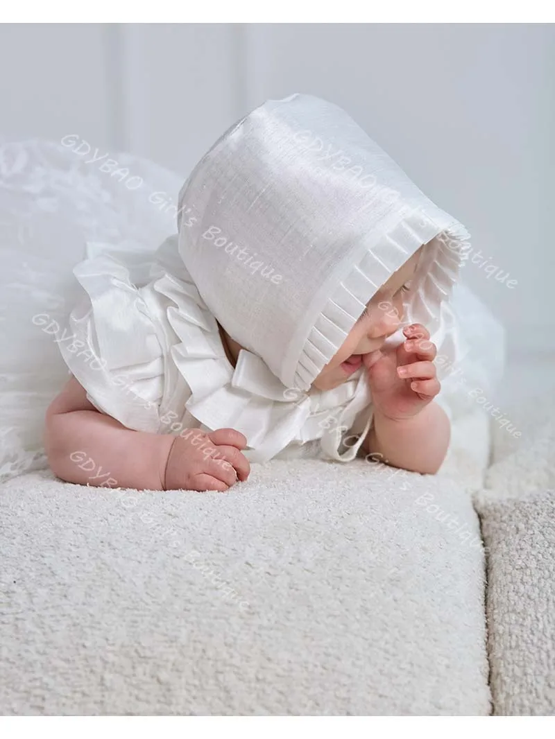 الرضع فستان التعميد 2 قطعة الدانتيل الأبيض فستان المعمودية بونيه مجموعة مع الشريط قصيرة الأكمام حديثي الولادة زهرة الفتيات رداء مخصص