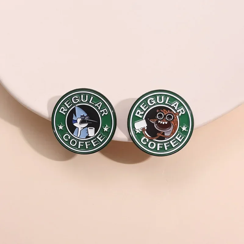 Green geometric circle spoof anime coffee cup niche decoration brooch