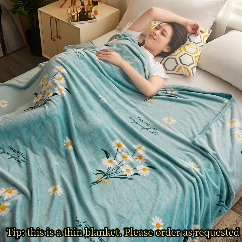 Soft Flannel Throw Blanket Light Cyan Daisy Floral Print Lightweight Plush Cover for Bed Fresh Botanical Style Bedroom Household