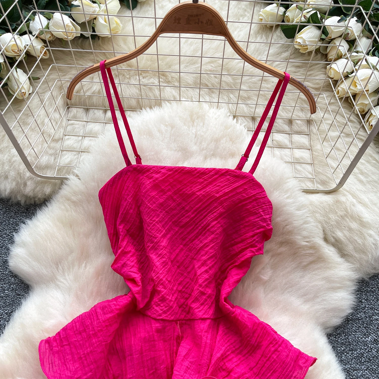 Chique vintage sem costas fino plissado em camadas vestido coreano moda vestido de verão roupas femininas mini vestido