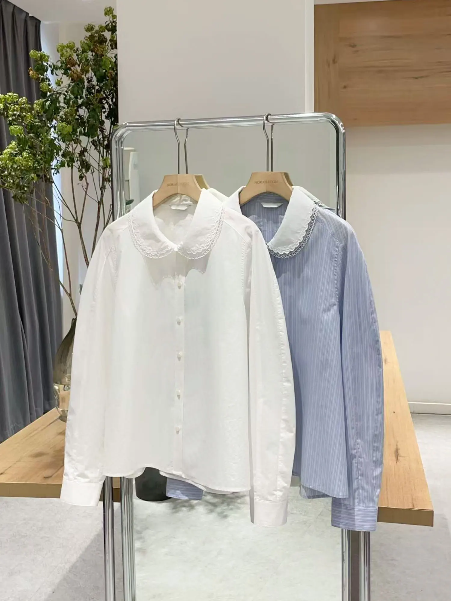 

Аутентичный Noxiao La 2022, осенний новый кукольный воротник VOCA, полосатый, с одной пуговицей, женский корейский хлопковый длинный воротник...