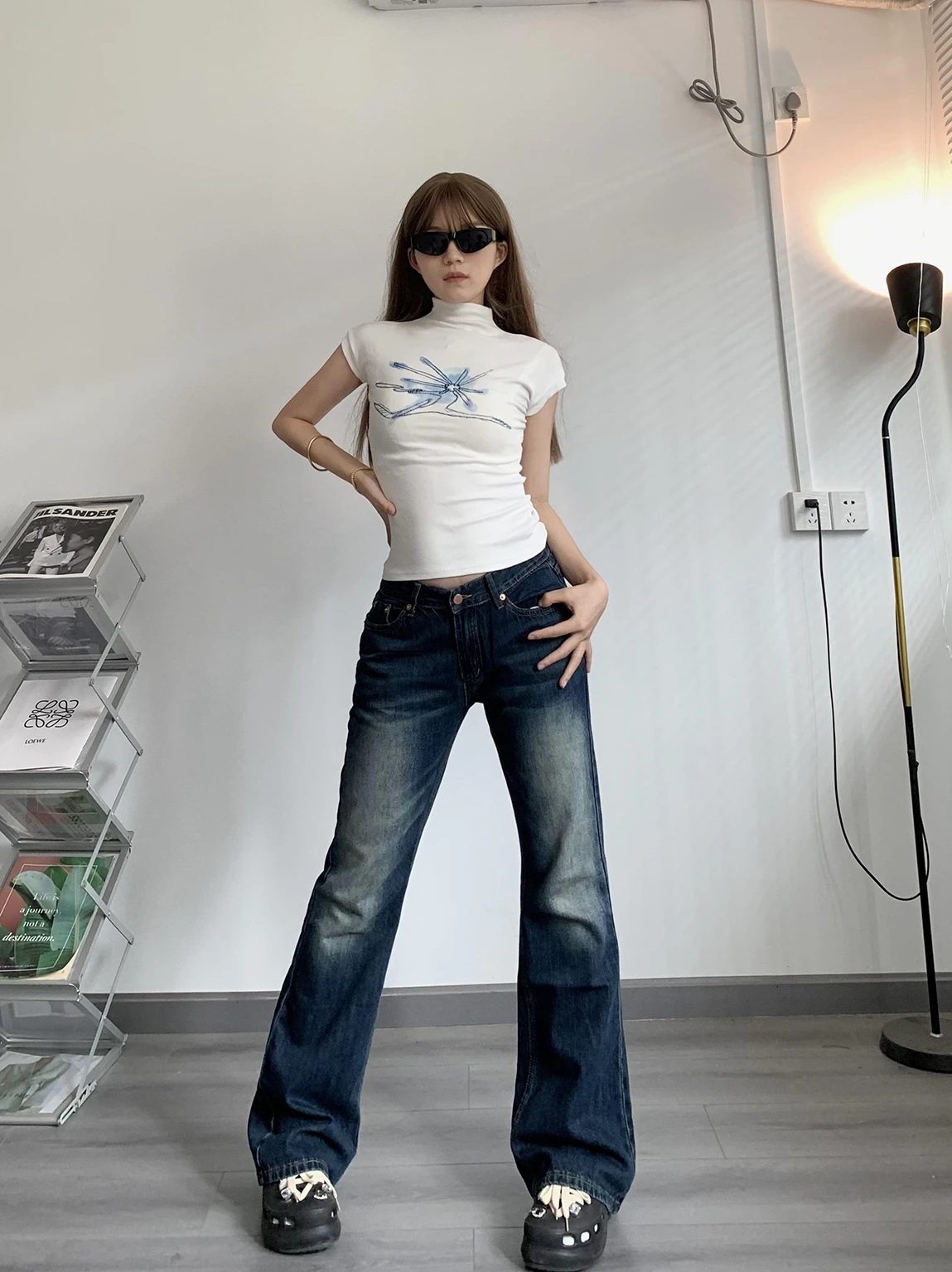 

Джинсы с низкой талией и расклешенными штанинами, повседневные джинсовые брюки, универсальные облегающие длинные брюки для женщин, темные цвета, весна-осень