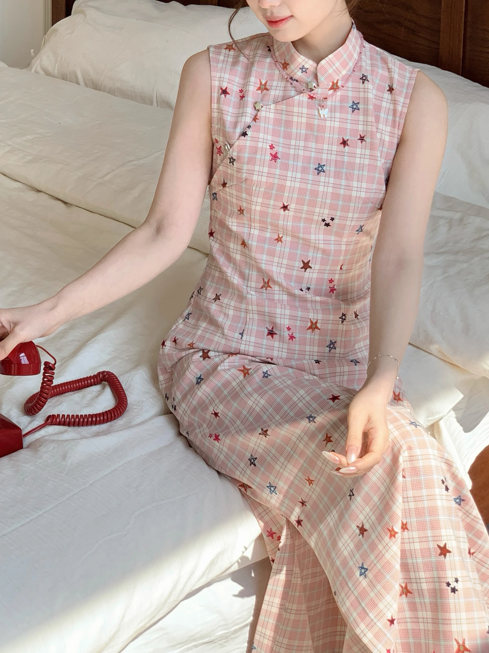 

2026 New Pink Hong Kong Work Uniform Dress Sleeveless Slimming Midi Length Qipao Style Daily Commute Date Dress Women