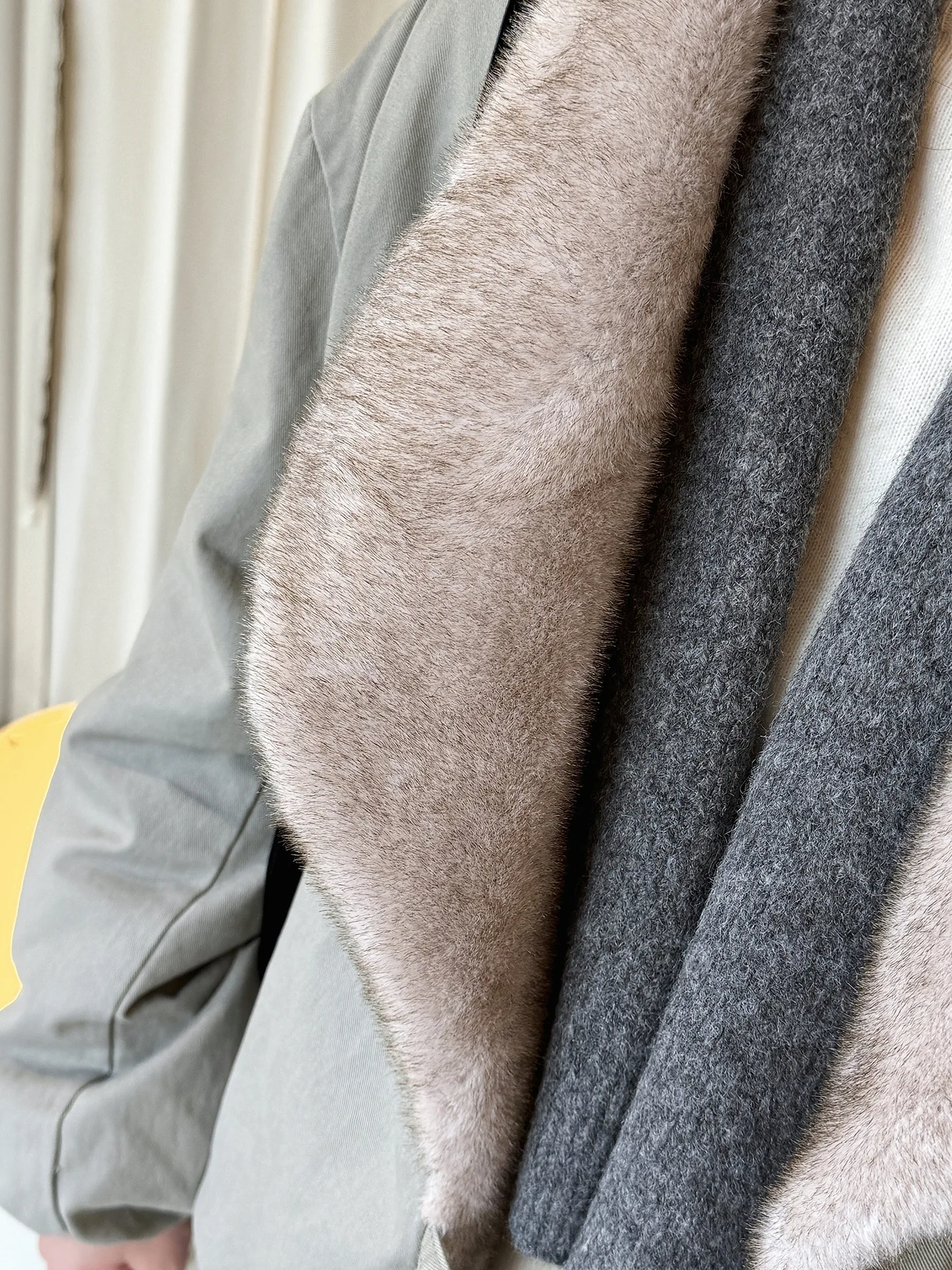 SEIZPROJECTS Winter New Korean Style Fashionable Design Style Lapel Mink Fur down Jacket Comfortable Warm Jacket for Women