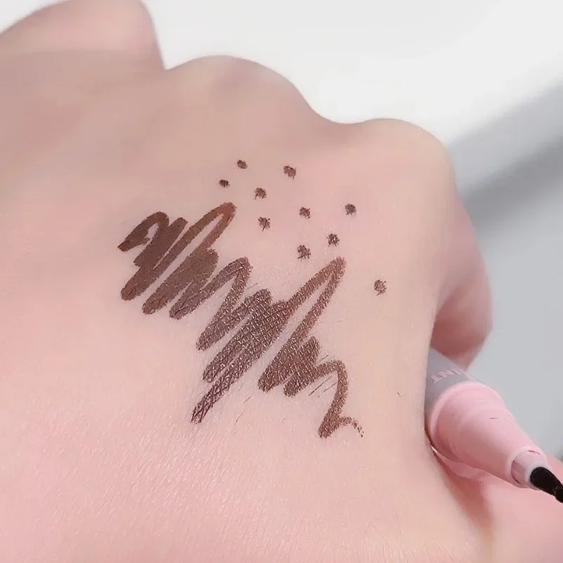 Naturalny, realistyczny, fałszywy długopis do makijażu piegów, lekki, okrągły, fałszywy długopis punktowy, długotrwały, wodoodporny długopis w kropki do twarzy