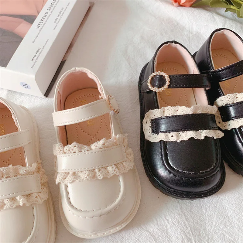 Sepatu Anak-anak untuk Bayi Perempuan Sepatu Kulit Musim Semi Anak-anak Renda Manis Putri Sneakers Tunggal Sepatu Sekolah Modis