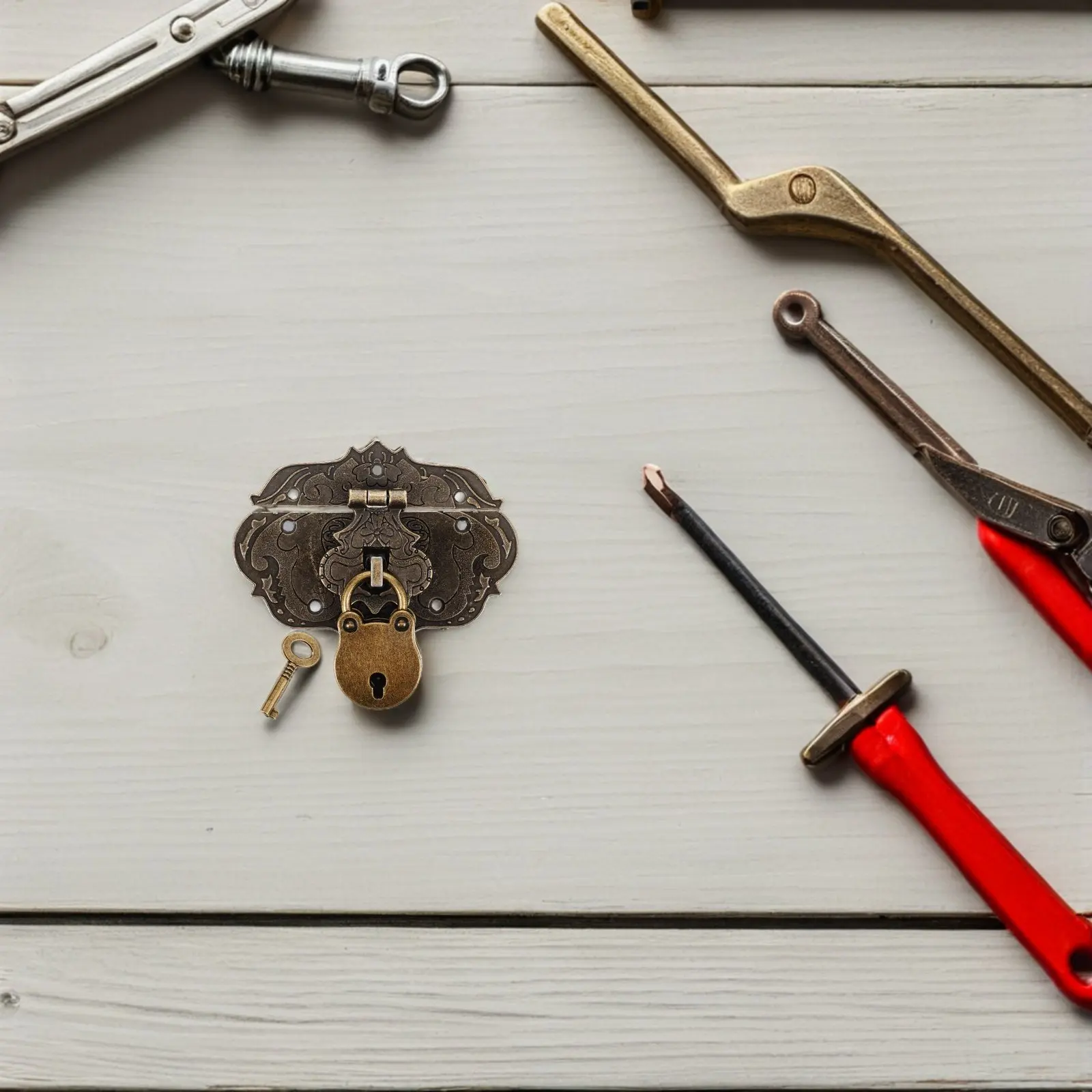 2Sets Vintage Lock Set Retro Hasp Latch and Padlock for Jewelry Box Chest Small Suitcase Decorative Metal Alloy Lock
