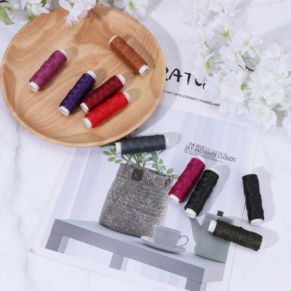 

1 set 0.8Mm Coated Polyester Sewing Thread Waterproof Durable For Craft Diy Bookbinding Repair Flat Wax Line Sewing Wax