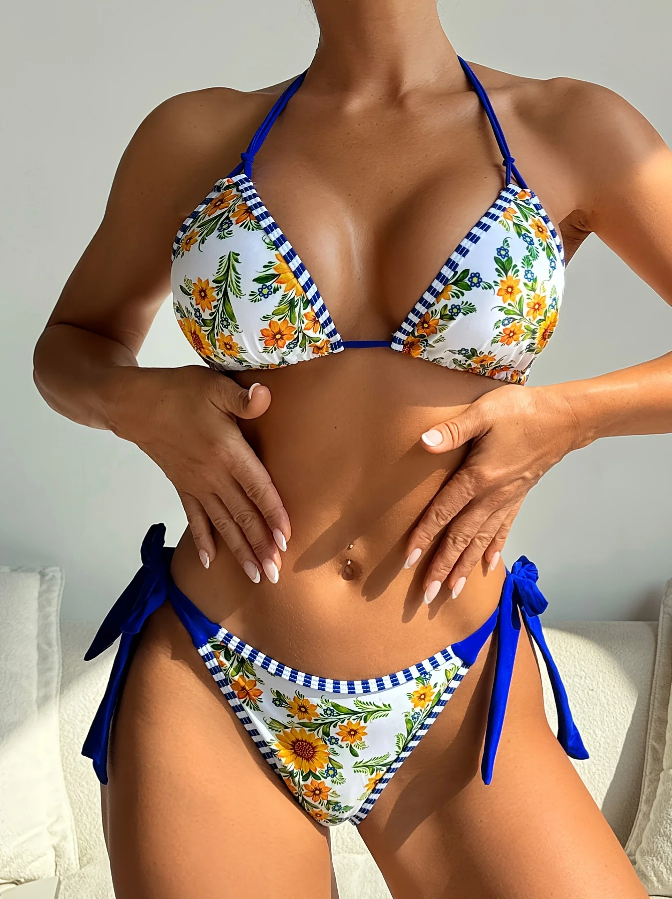 IDUN25030 Large Body Sunflower Flower Bump Color Blue White Stripe Wrap Blue Bandage Bikini Strap Set