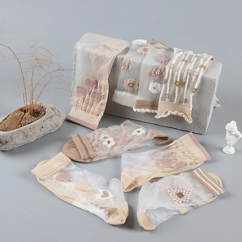 

Ladies Silk Socks New Fashion Jacquard Ice Silk Summer Lace Simple Creative Personality Women Crystal Medium Tube Socks X103