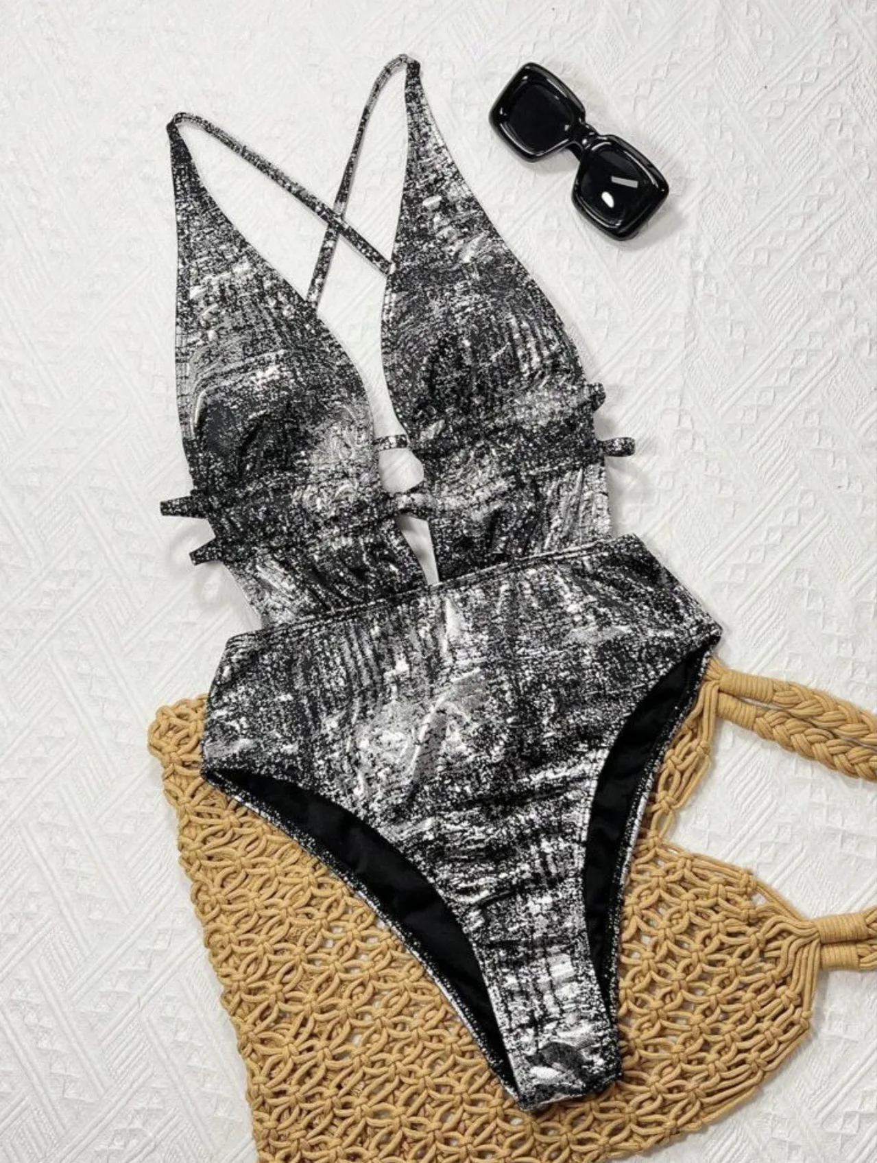 ชุดว่ายน้ำวันพีซแบบเว้าลึก ปรับเชือกได้ โมโนกินี ชุดบิกินี่เซ็กซี่ สไตล์ชุดว่ายน้ำฤดูร้อน สีฟ้า ชุดบอดี้สูทเว้าข้าง เสื้อชุดว่ายน้ำผู้หญิง