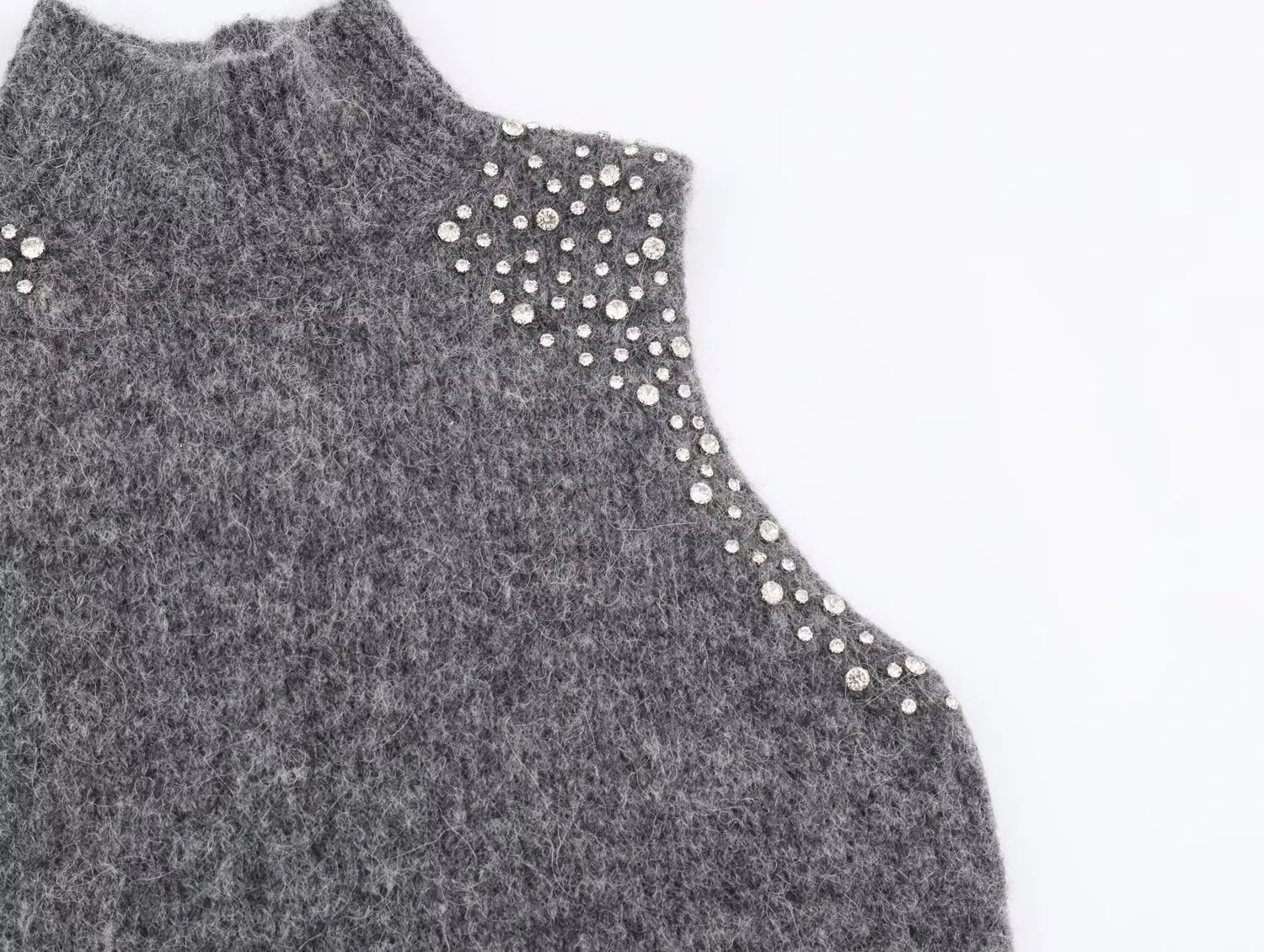 Chemise tricotée à col montant pour femme, nouveau Style à la mode, gilet tricoté, mélange de bijoux, haut perlé, hiver 2025