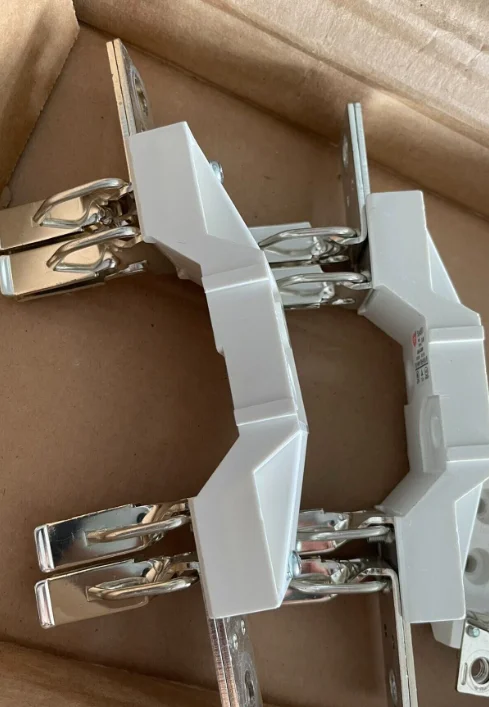 Sist601 NH3 RT16-3، قاعدة الصمامات من أنبوب الصمامات، قاعدة الصمامات الاتصال للسكين، قاعدة الصمامات لتثبيت وصلة الصمامات NH (السكين) #4