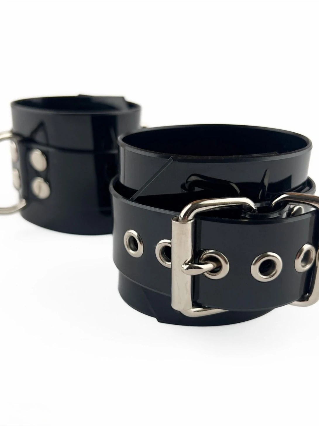 

customized rubber fashion latex wrist cuffs with metal buckle and eyelets gothic style adjustable accessories fashion clubwear