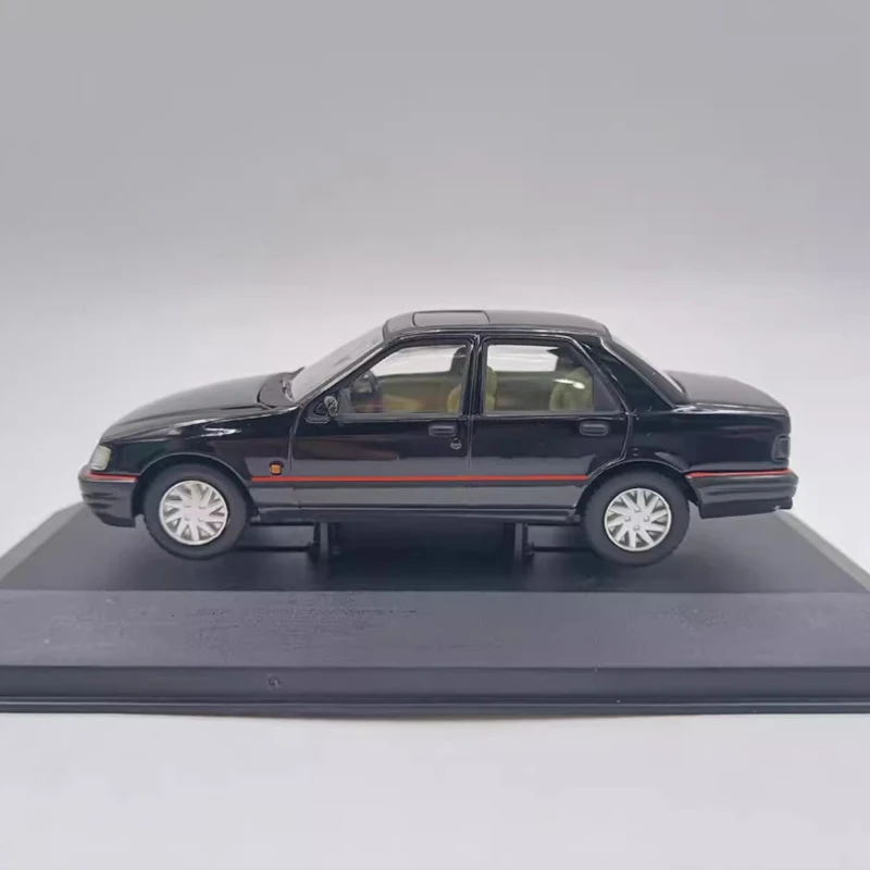 Corgi Diecast 1:43 Scale Ford Sierra GLS Alloy Car Model Static Collection Decorated Holiday Gifts Toys