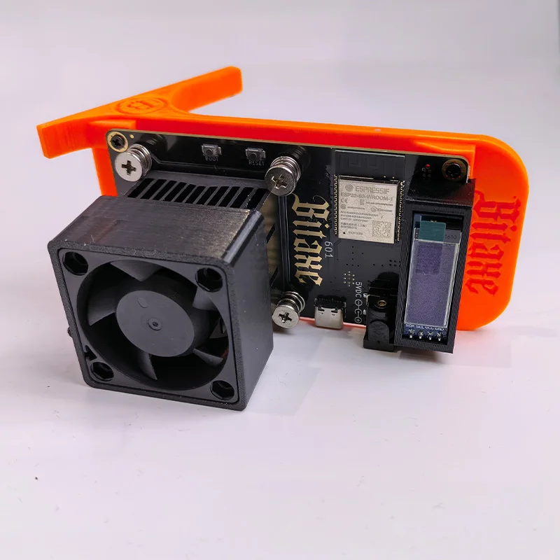 Bitaxe-Bitcoin Miner Orange, a taxa de hash da rede Bitcoin é cerca de 1,2 th/s, 601