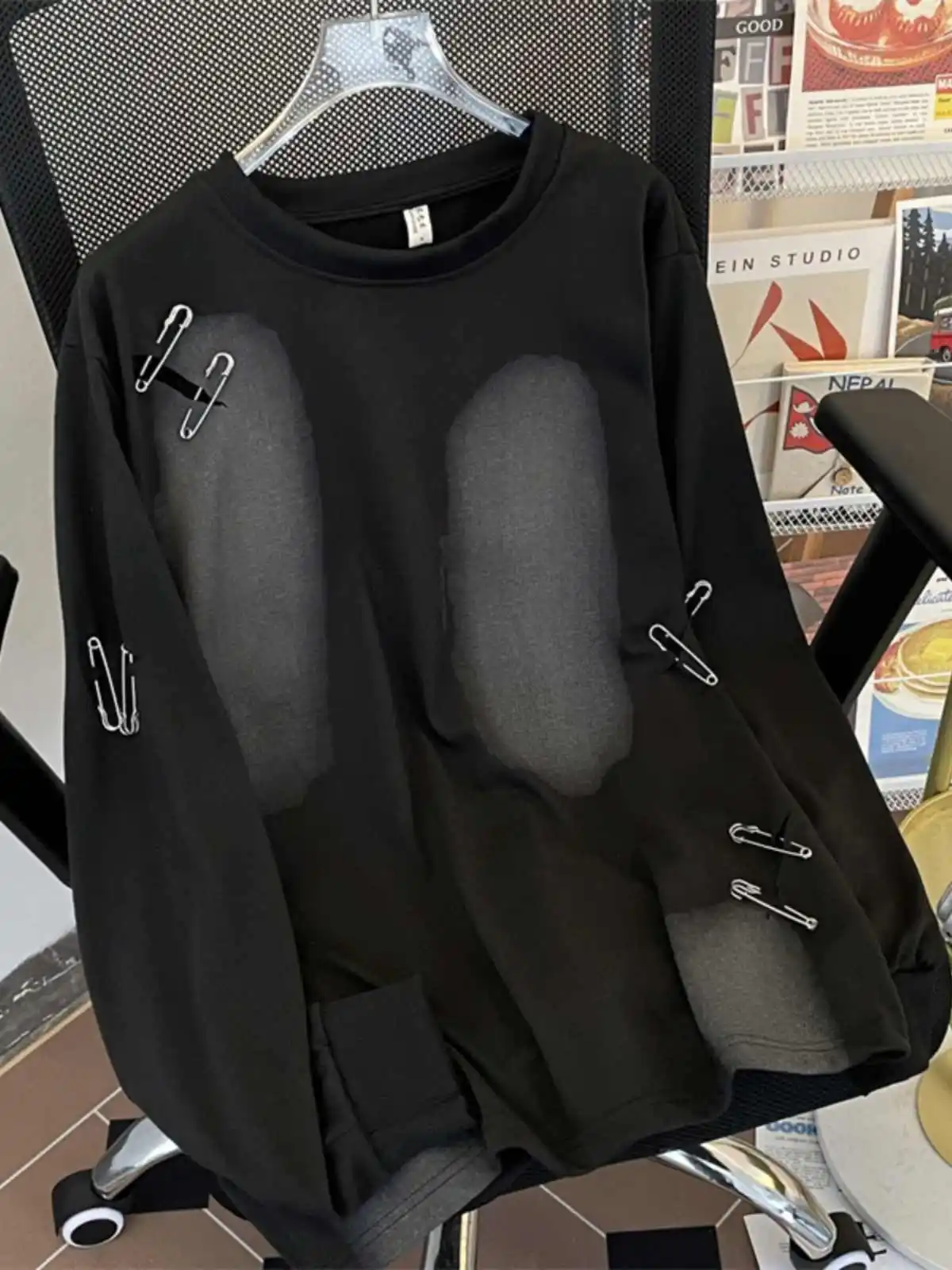 

Женская черная готическая футболка в стиле эмо Y2k, футболка, винтажный эстетический стиль бойфренда, рваные футболки с длинными рукавами, одежда 2000-х годов, осень