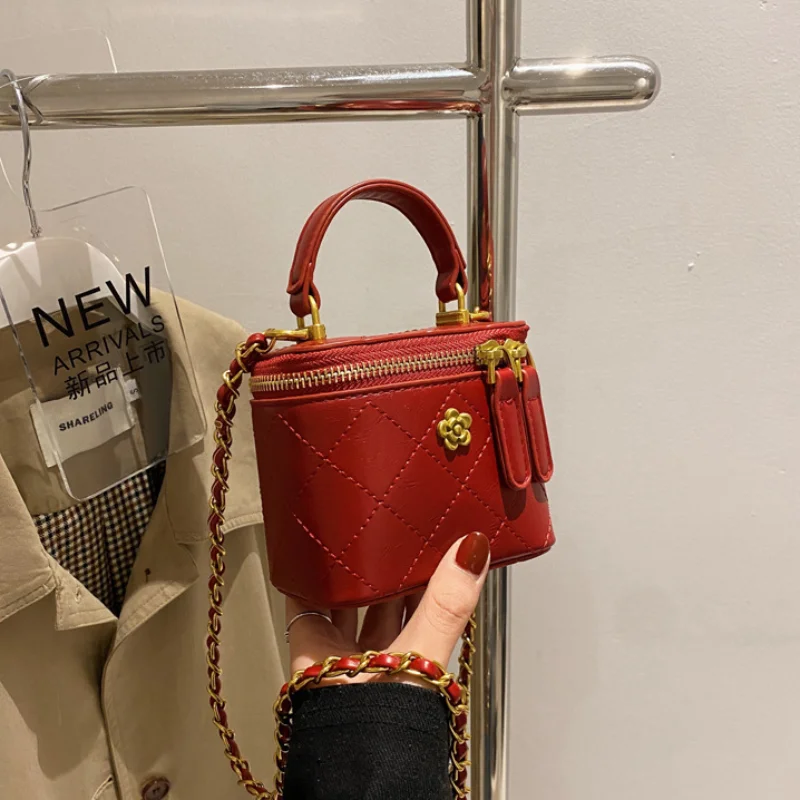 Small  Shoulder Bucket Bag For Women Classic Mini Clutches Female Small Square Bag Crossbody Metal Chain Handbag image 4