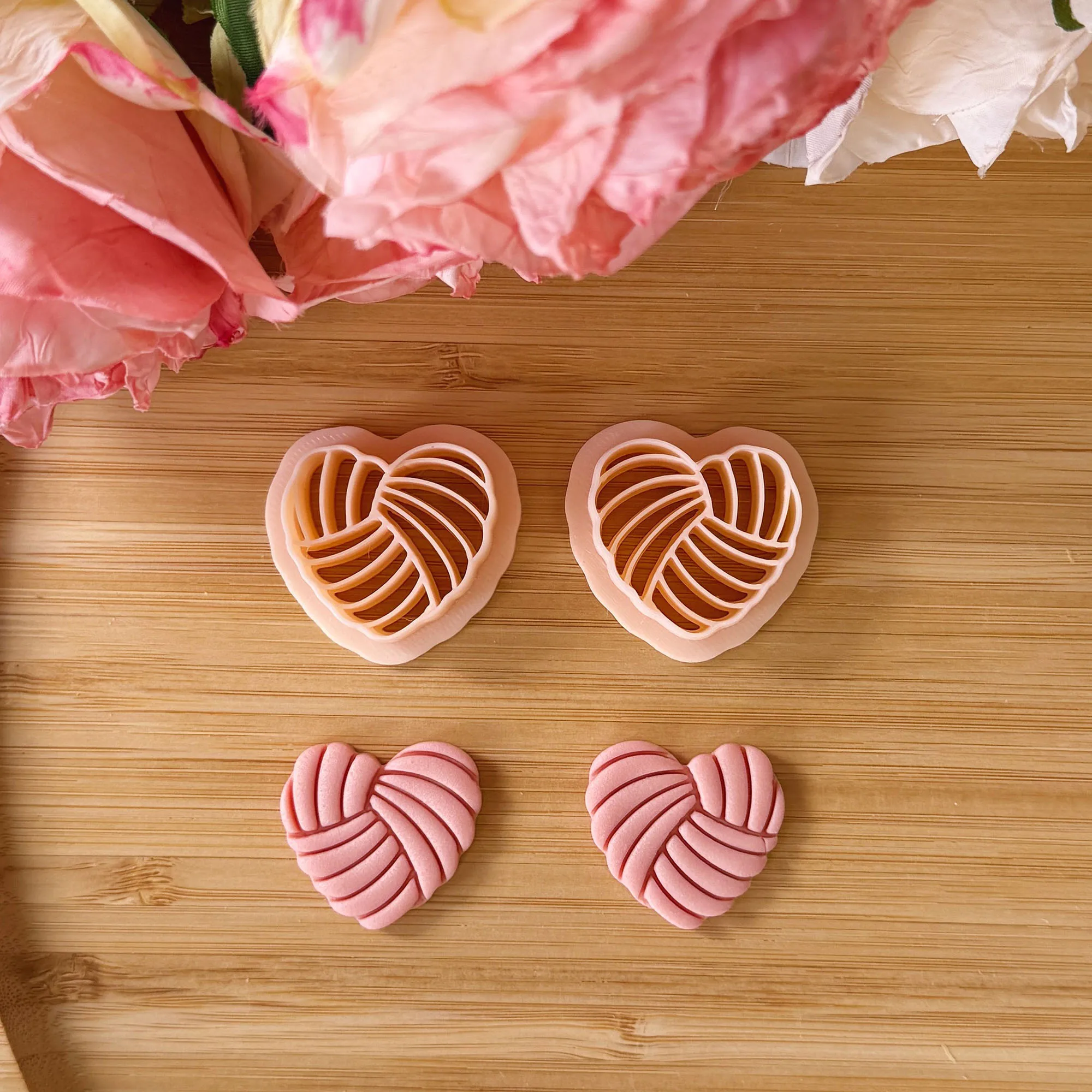 2Pcs/Set Mirror geometry rotation pattern Polymer Clay Cutters LOVE, square Shape DIY Earrings, brooches, necklaces
