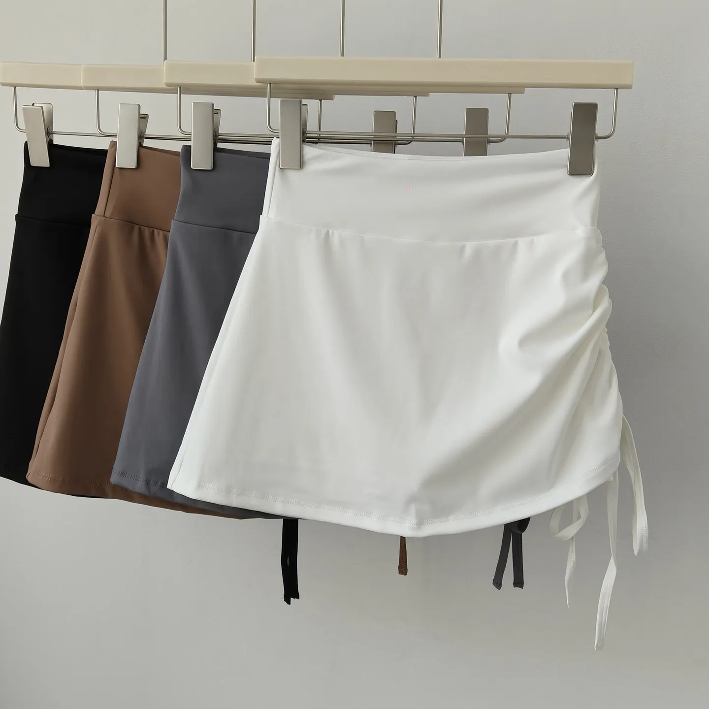 Sportlicher kurzer Rock, Anti-Exposure, hohe Taille, hüftformend, atmungsaktiv, schnelltrocknend, zweiteiliger Yoga-Fitness-Hosen-Imitat für den Sommer. – Detail 2