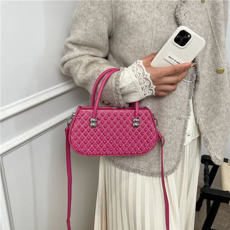 

2025 Новая женская роскошная сумка-коробка - универсальная мини-квадратная модная сумка через плечо с шипами