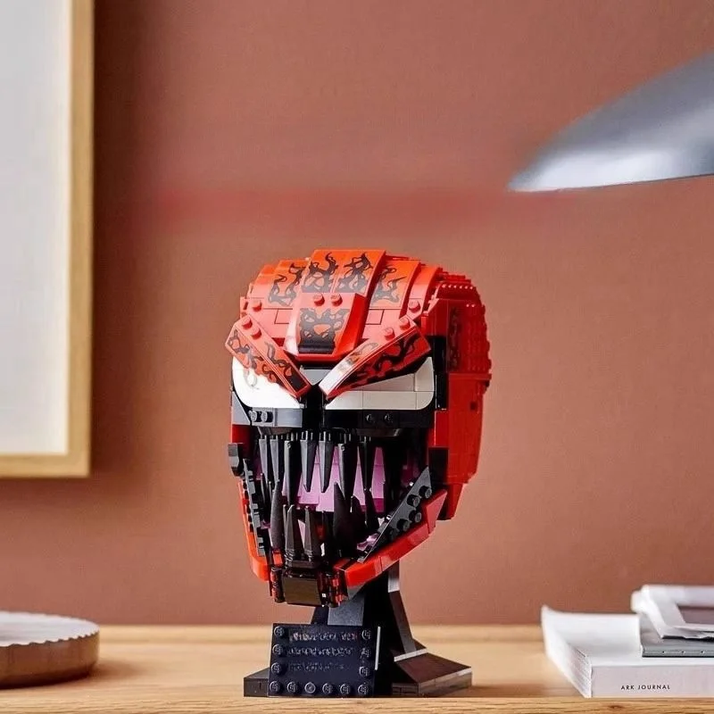 

546PCSSuperhero Carnage Mask Helmet Children's Assembly Small Particle Building Block Toy Decoration Gift