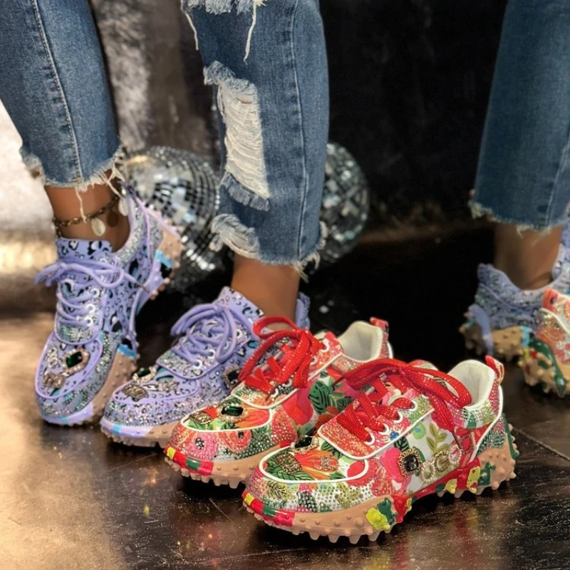 Women's Jeans Luxury Shoes Rhinestone Casual Shoes Metal Decoration Outdoor Designer Running Shoes Female Platform Sneakers