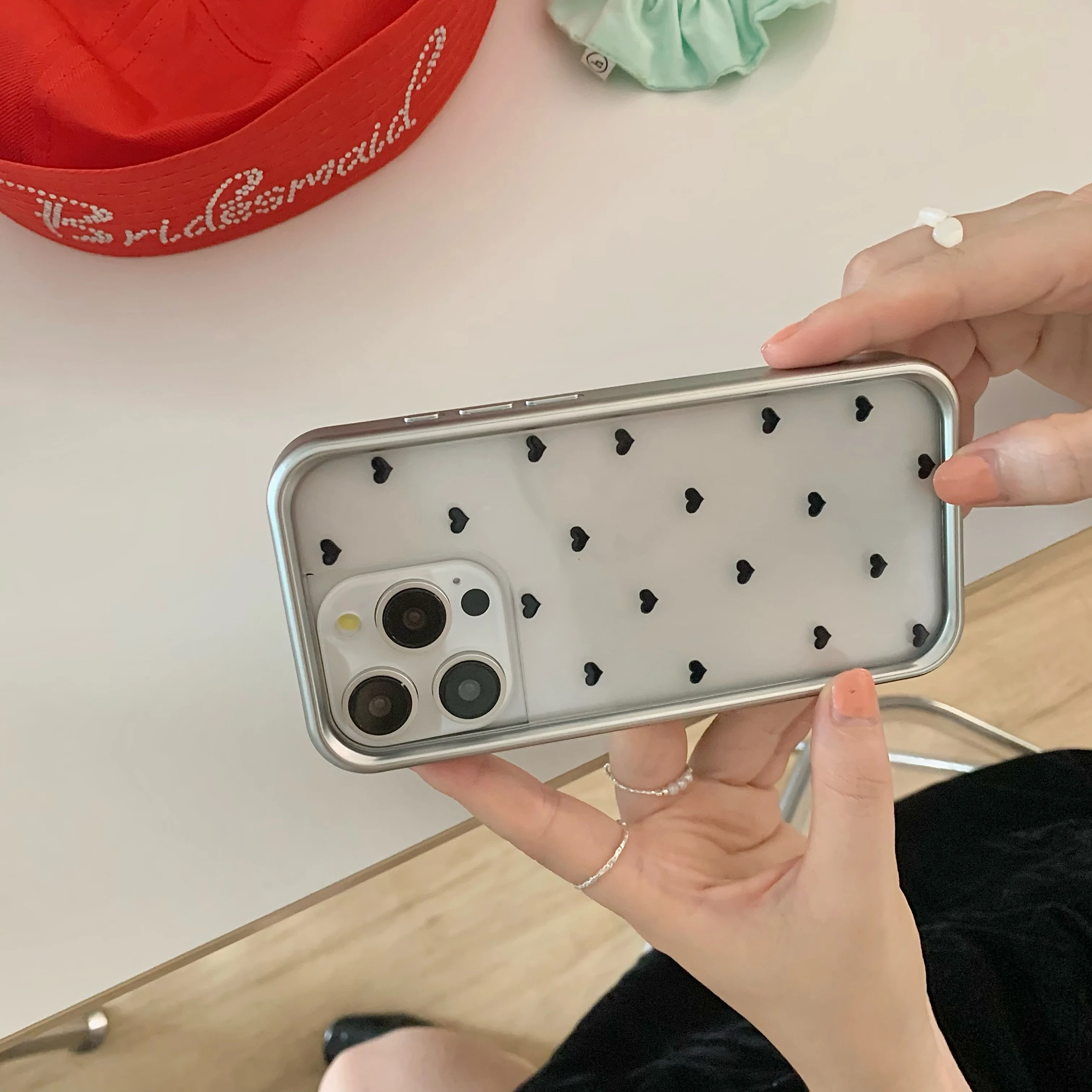 Korean Ins Full Screen Black Love Heart Transparent Electroplated Edge Phone Case for iPhone 15 14 13 Pro Max 12 Pro Back Cover image 3