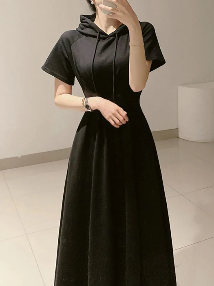 TWOTWINSTYLE Solid Spliced Drawstring Minimalist Dress For Women Hooded Short Sleeve High Waist Elegant Long Dresses Female New