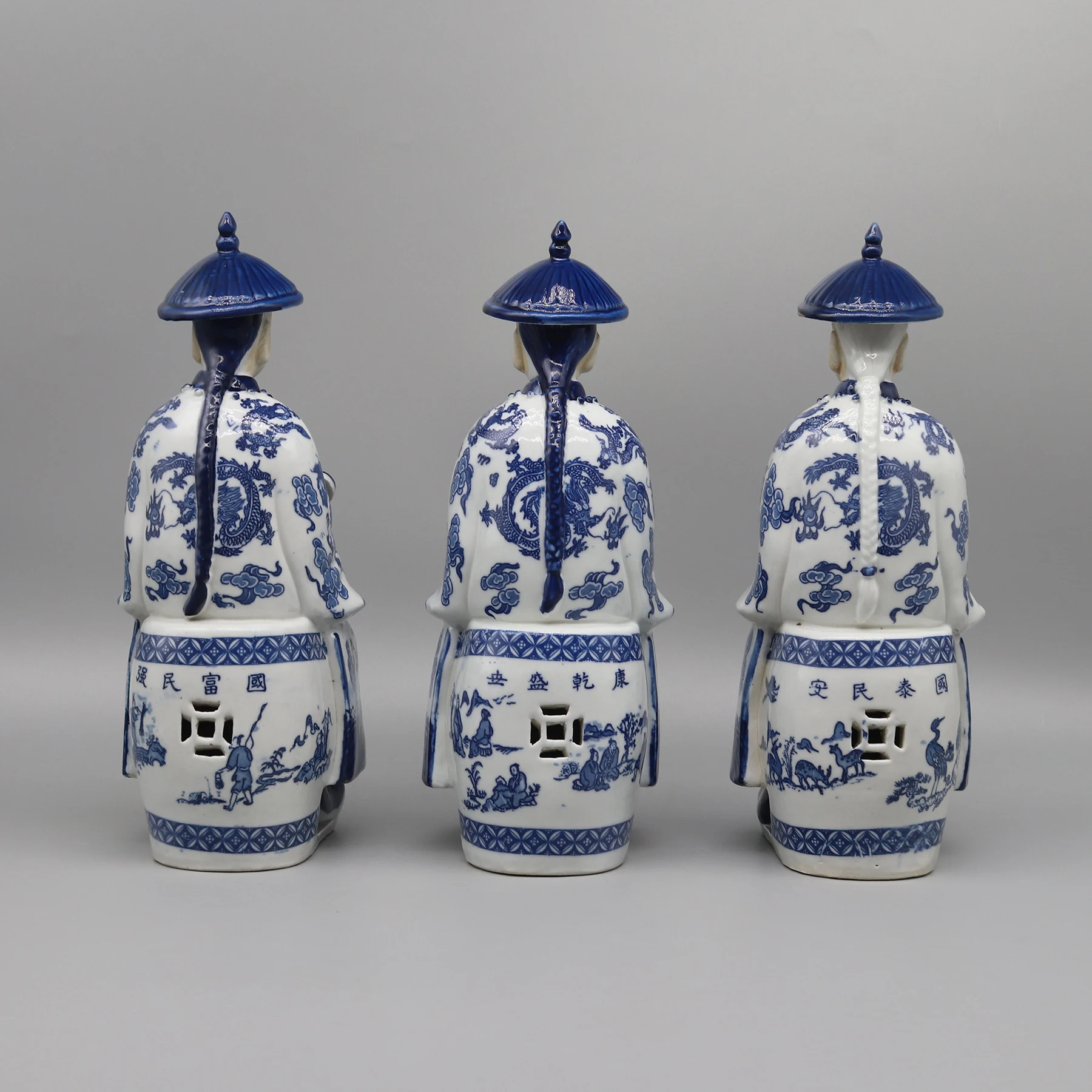 Chinese Emperor in Qing Dynasty, Blue and White Ceramic Figurine, Table Accessory - Image 4