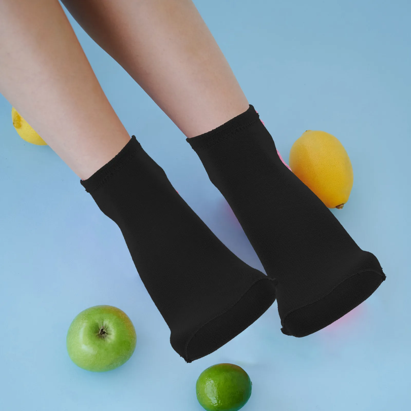 

Self Heating Socks 4 Pairs Daily Use Heated Universal Washable Warm Breathable Non-Slip Bottom Men Women Comfortable