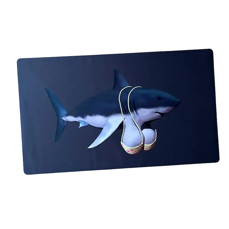 

Бикини Shark Meme Playmat TCG Gaming Pad Карточная игра Забавные коврики для офисного стола Аксессуары для ПК Расширенный коврик для стола Интерьер игровых ковриков