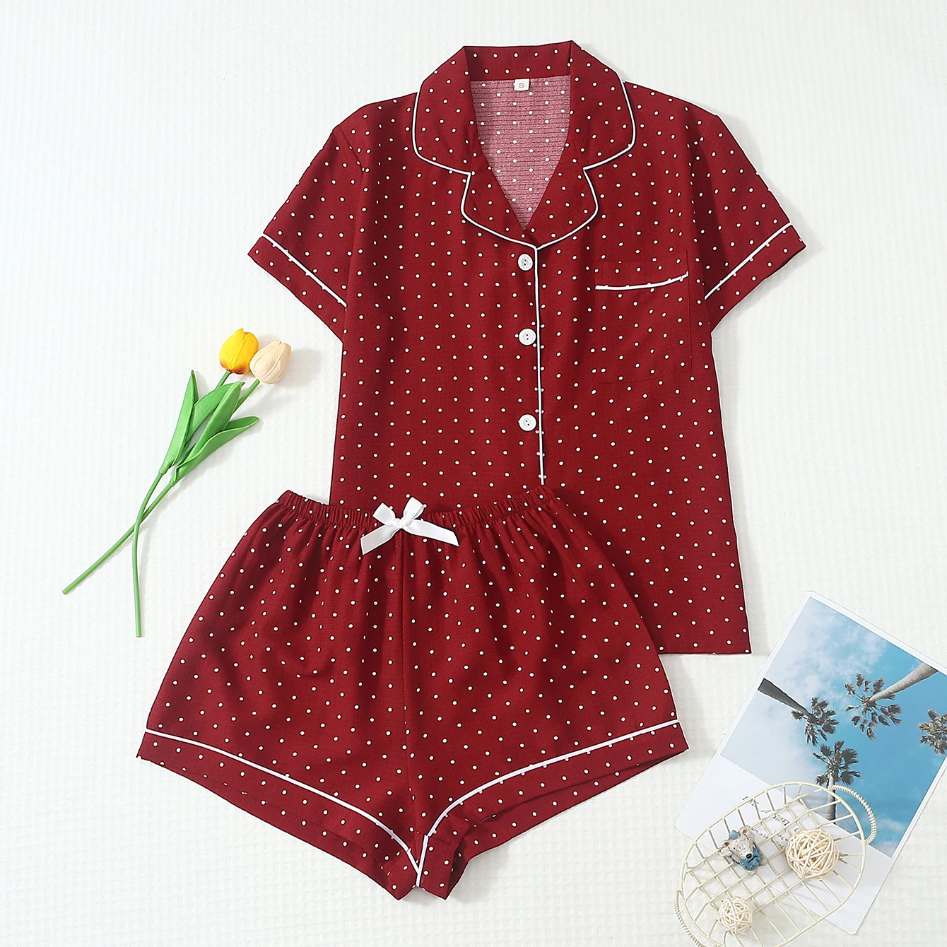 Two-Piece Comfortable Mini White Dot Print Lapel Button-Down Short-Sleeve Top with Pockets and Bow Shorts Spring/Summer Women's Pajama Loungewear Set Suitable for Home Use