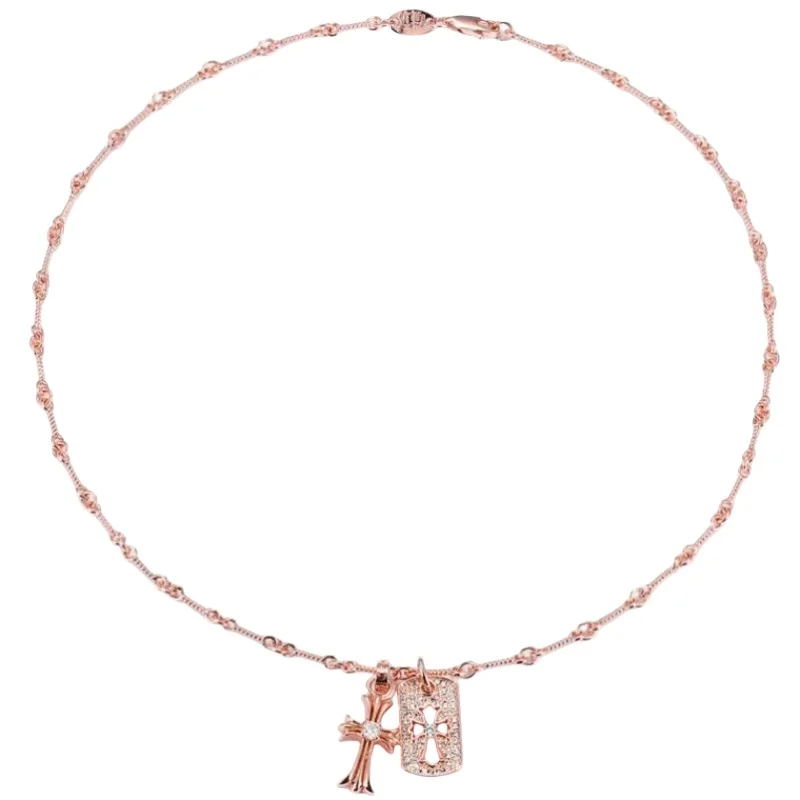 

Ожерелье с подвеской в виде креста из розового золота, украшенное бриллиантами: элегантный готический модный роскошный товар.