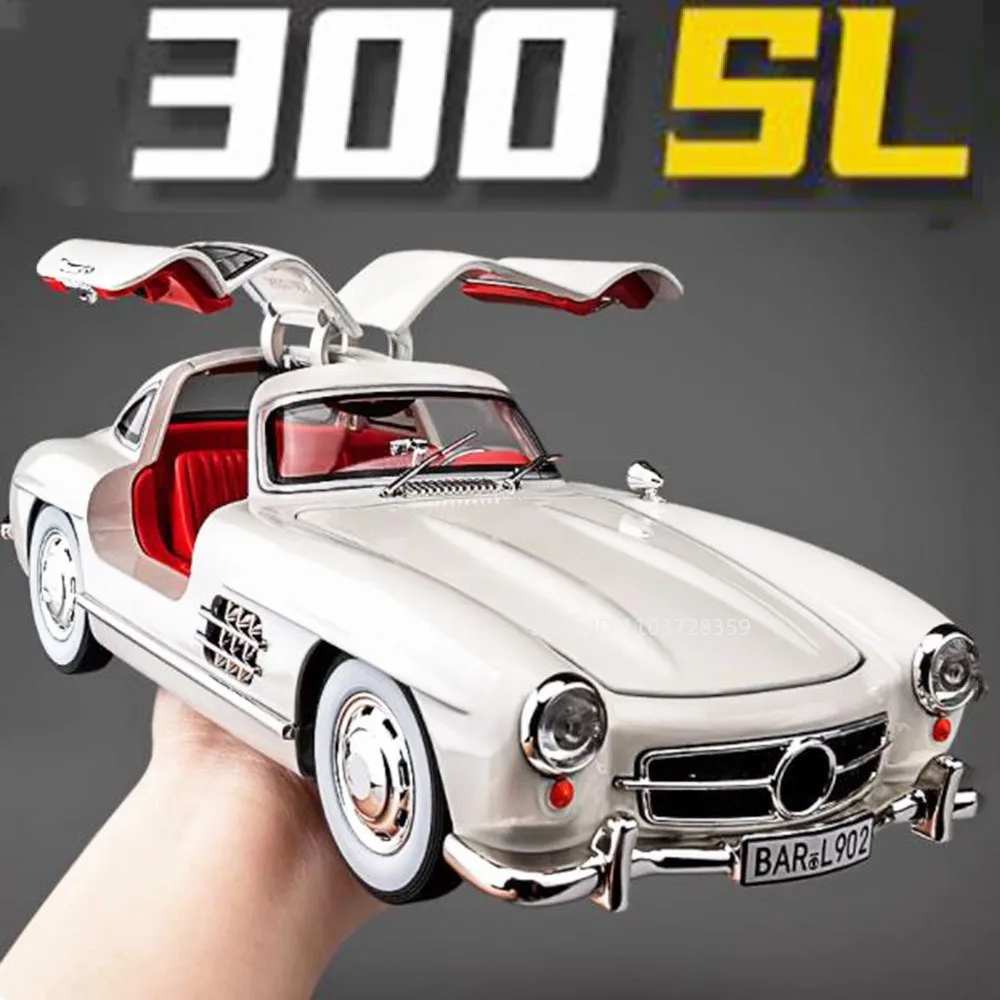 

1:24 300SL Miniature Vintage Car Model Toys Alloy Diecast Sound Light Doors Opened Pull Back Shock Absorption Ornament Kid Gifts