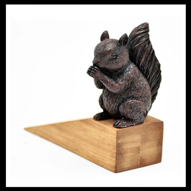 American Country Cute Squirrel Bamboo Door Stopper Anti-collision Windproof Creative Door Stop Top Card Fixed Door Plug Wedge